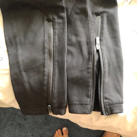 Lululemon Fleece lined Leggings 2 NWOT SOLD - Picture 3 of 8